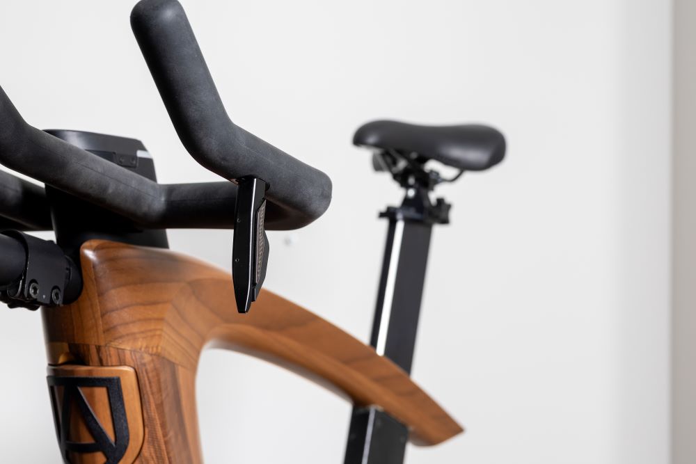 Cockpit and saddle detail of the Annum designer indoor bike